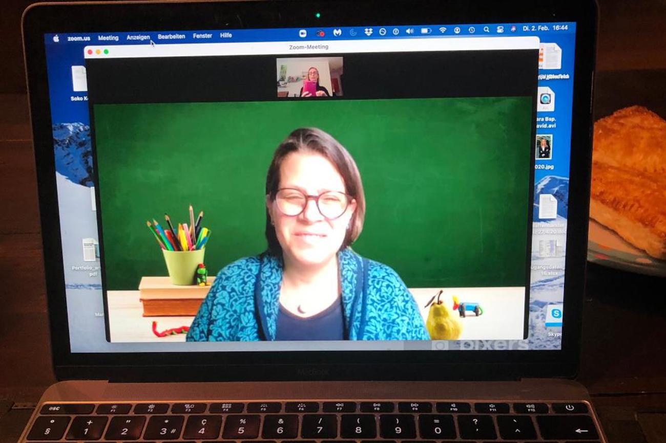 Pfarrerin Anja Kornfeld beim Online-Unterricht.