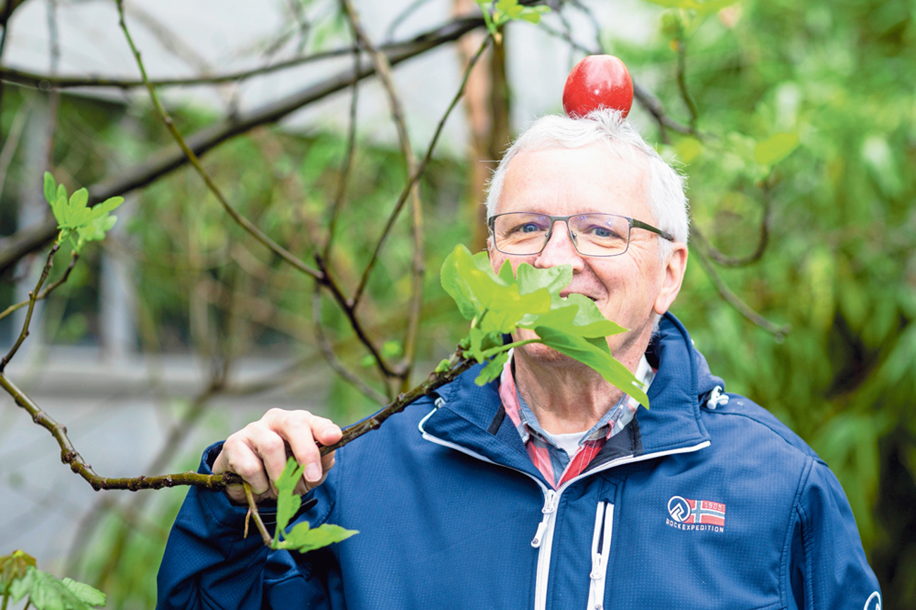 Jürg Meier führt am Auffahrtssonntag in die Welt der Bibelpflanzen ein. | Foto: Katja Schmidlin