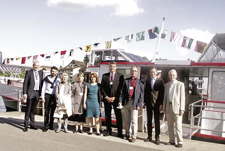 Public Viewing und  Schiff ahoi