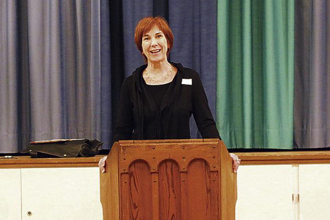 Esther Schweizer, Beauftragte für Kirchgemeindeentwicklung, betonte, dass der Reformprozess nicht beendet sei, sondern auf praktischer Ebene weitergeführt werde. |BRODBECK|