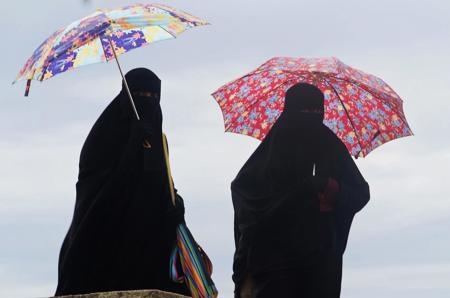 Verhüllen oder nicht verhüllen? Für und wider die «Burka-Initiative»