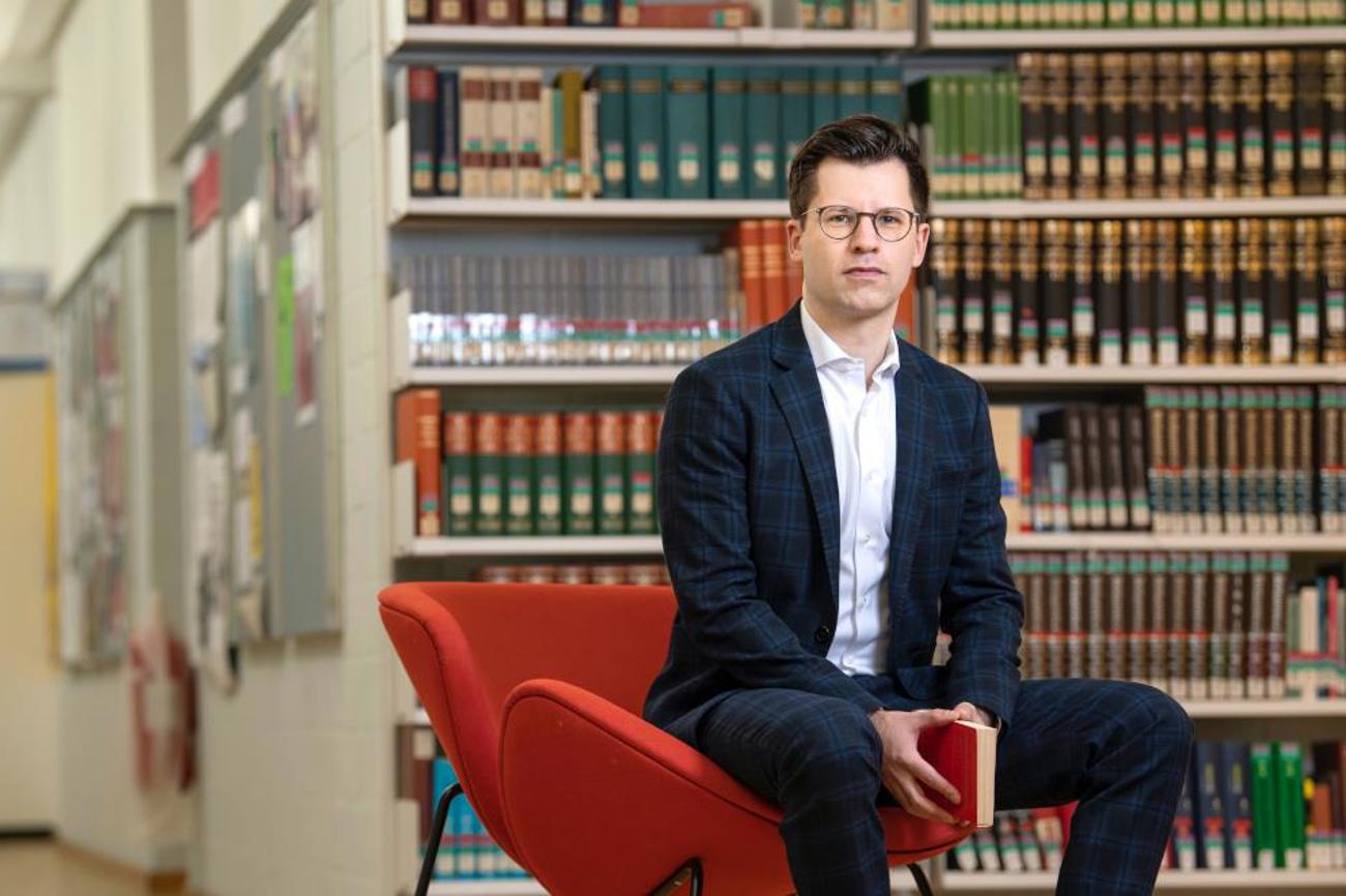 Nicht gleich um Verzeihung bitten, sondern das Entsetzen, den Schmerz über die Ereignisse auszudrücken – das sei wichtig, sagt der Theologie- und Ethikprofessor Mathias Wirth.