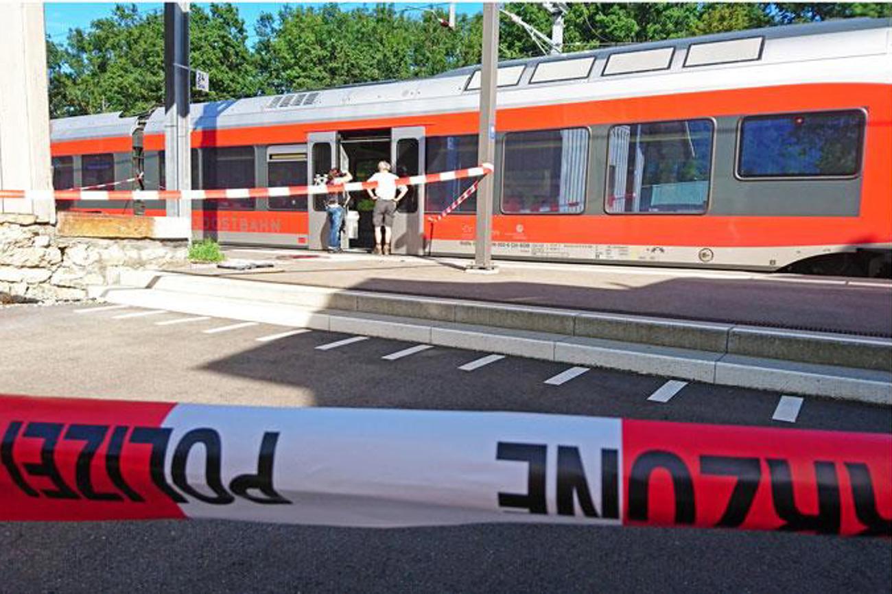 Die Gewalttat vom letzten Samstag in der Südostbahn in der Nähe von Salez hinterlässt Entsetzen und Ratlosigkeit. | Beat Kaelin/newspictures.ch