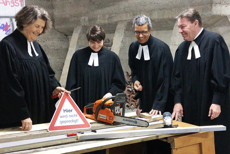 Als Herr Pfarrer von der Kanzel stieg