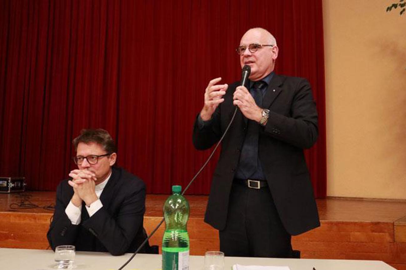 Wie kann die Kirche die Leute ansprechen? Bischof Felix Gmür (links) und der Basler Kirchenratspräsident Lukas Kundert suchten nach Lösungen.|Müller