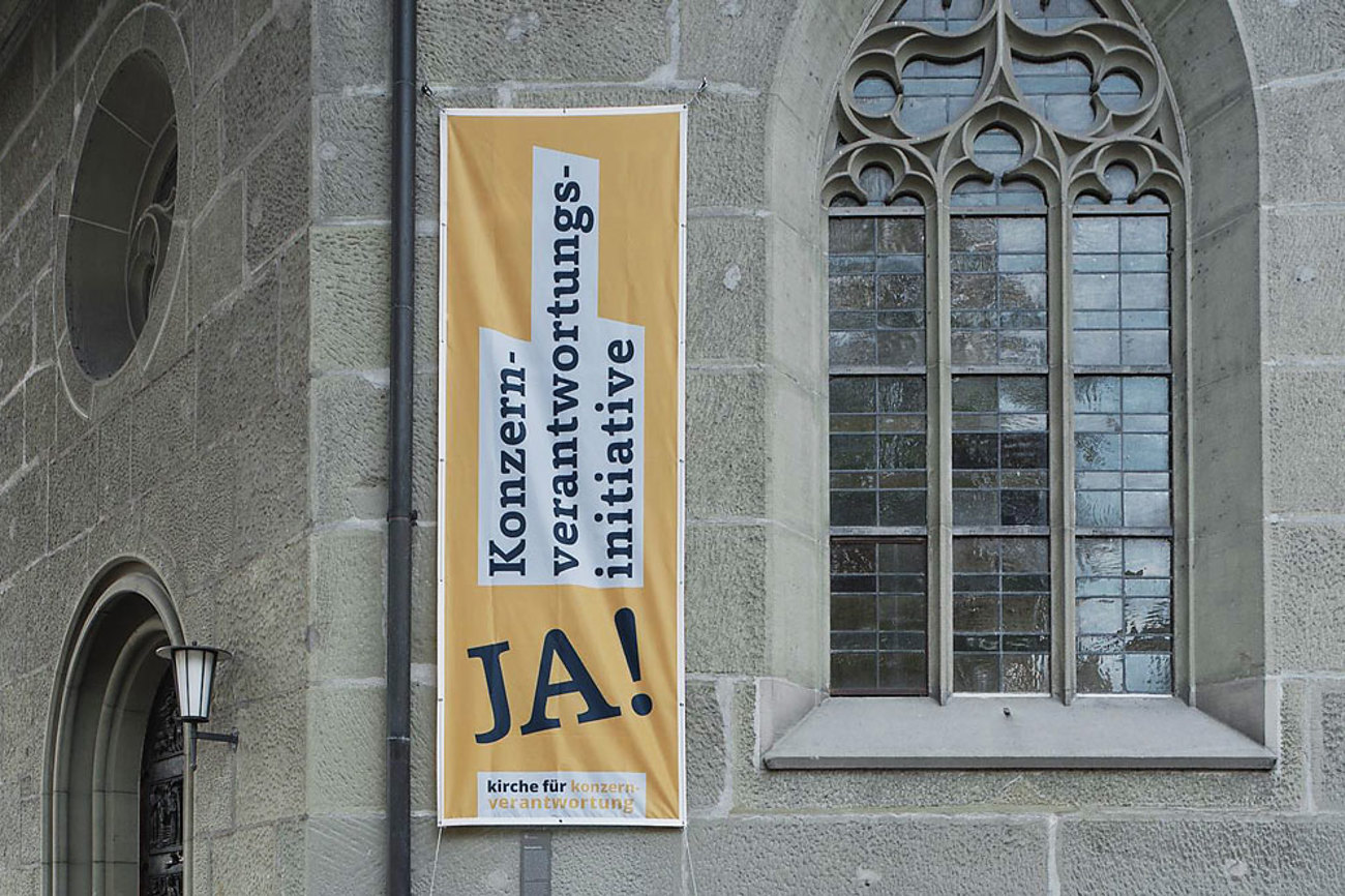 Für die Fahnen an den Kirchtürmen gab es bei der Abstimmung im Jahr 2020 viel Kritik. Im Bild ist die Nydeggkirche in Bern zu sehen. | Foto: Jonathan Liechti