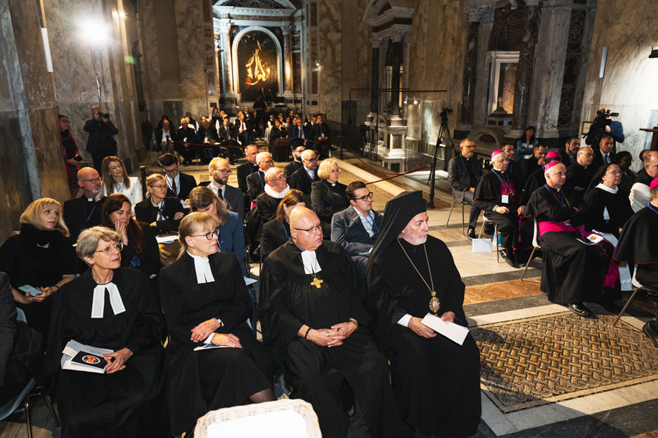 EKS-Präsidentin Rita Famos (vorne links) an der Feier in Rom. | Foto: CCEE