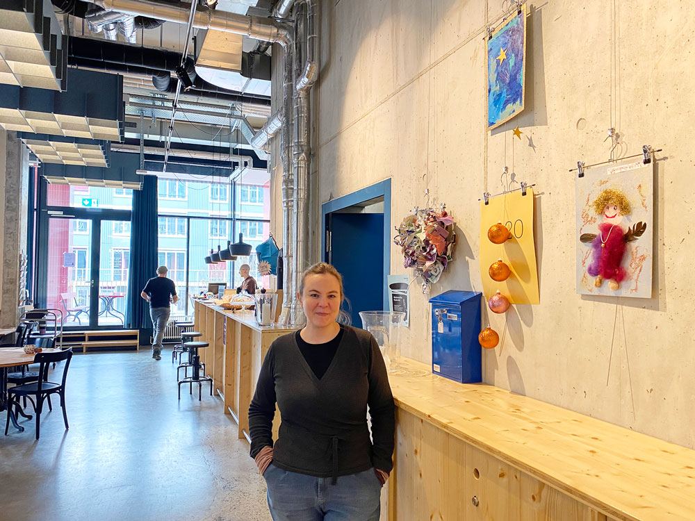 Projektleiterin Isabelle Schreier im Dock8, wo das Weihnachtsfest stattfinden wird. | Foto: mm