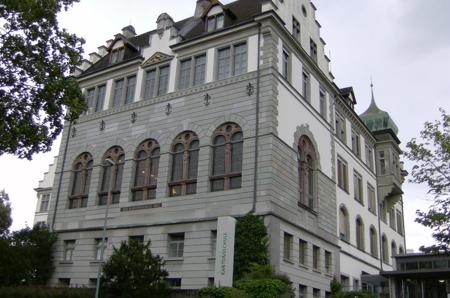 An der Kanti bleibt Religion vorerst Freifach