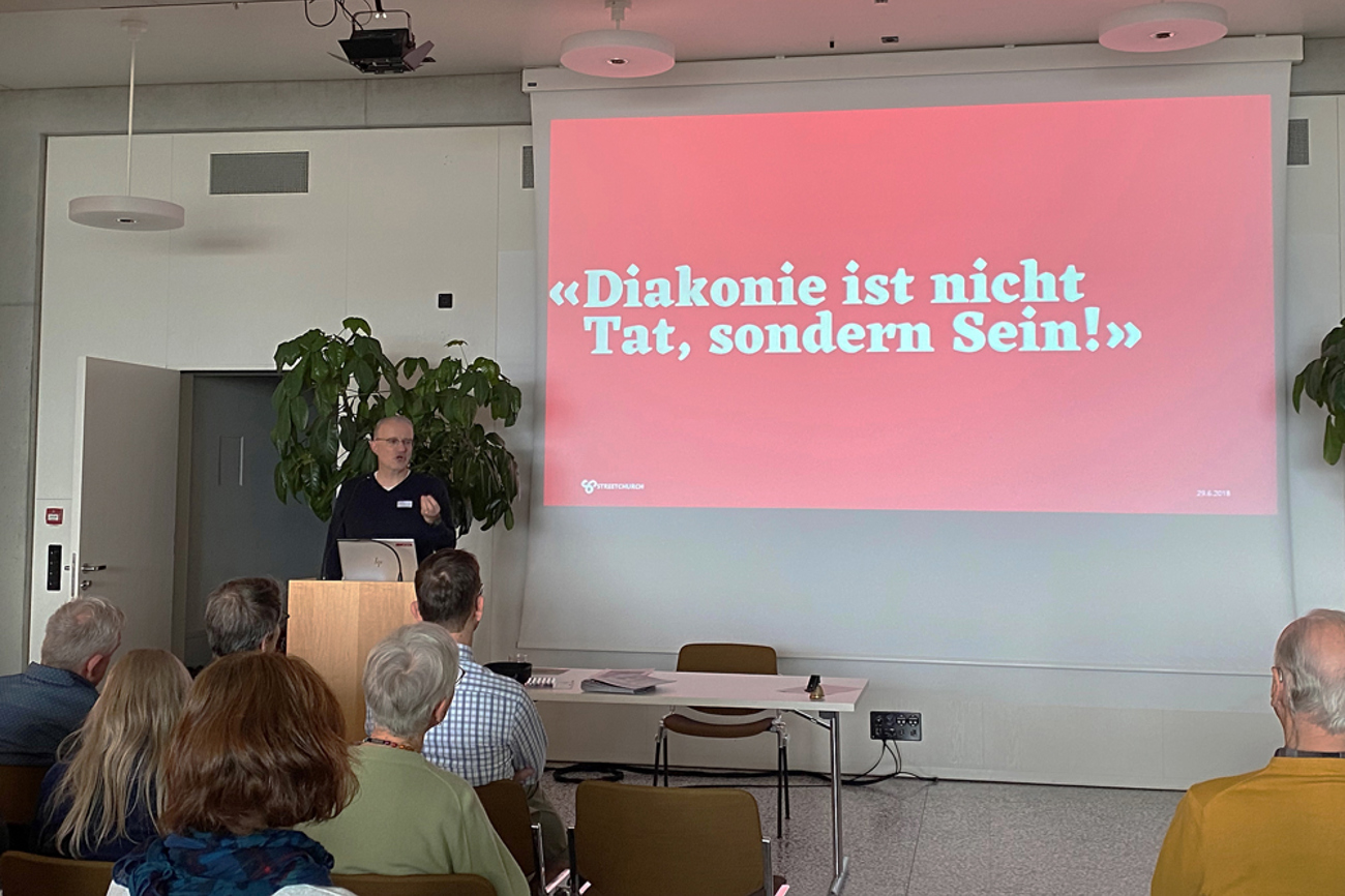 Hauptreferent Markus Giger, theologischer Leiter der reformierten Streetchurch in Zürich.