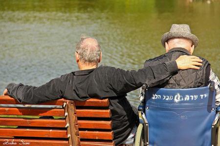 Pflege von Angehörigen – die Kirche hilft wenig