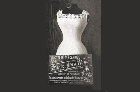 Socken, Schleier, Korsetts & Co