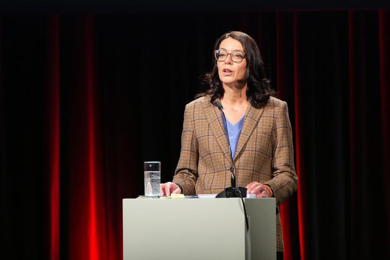 SRF-Direktorin Nathalie Wappler informiert über die Sparmassnahmen beim Schweizer Radio und Fernsehen. Die Religionssendungen «Blickpunkt Religion» und «Zwischenhalt» wird es bald nicht mehr geben.