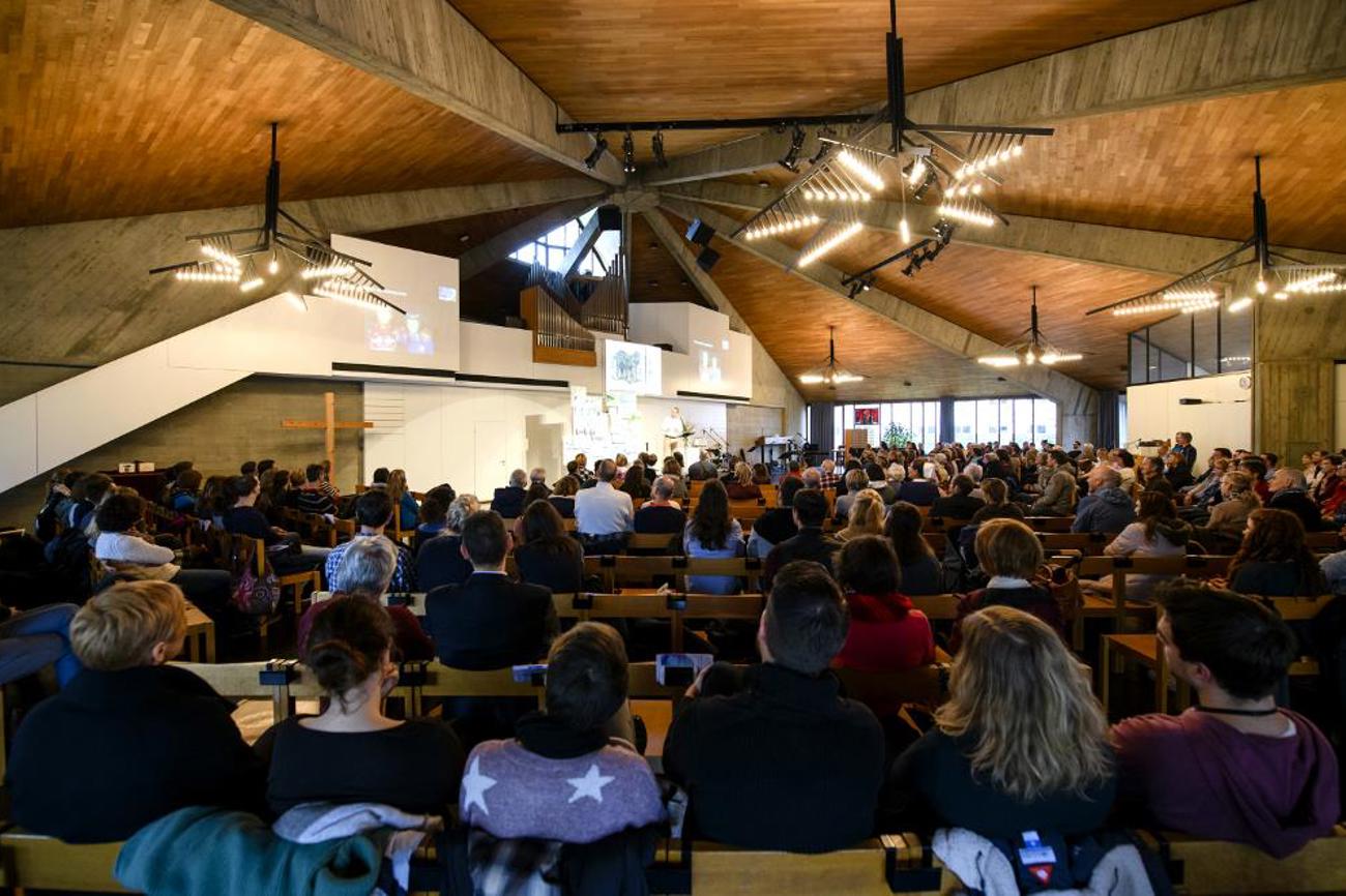 Die Gottesdienste der Gellertkirche in Basel ziehen ein grosses Publikum an. | Dominik Plüss