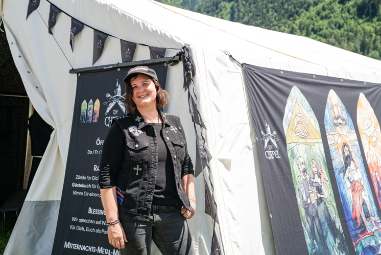 Zwischen Kreuz und Kutte – die Festivalseelsorge der Metalchurch