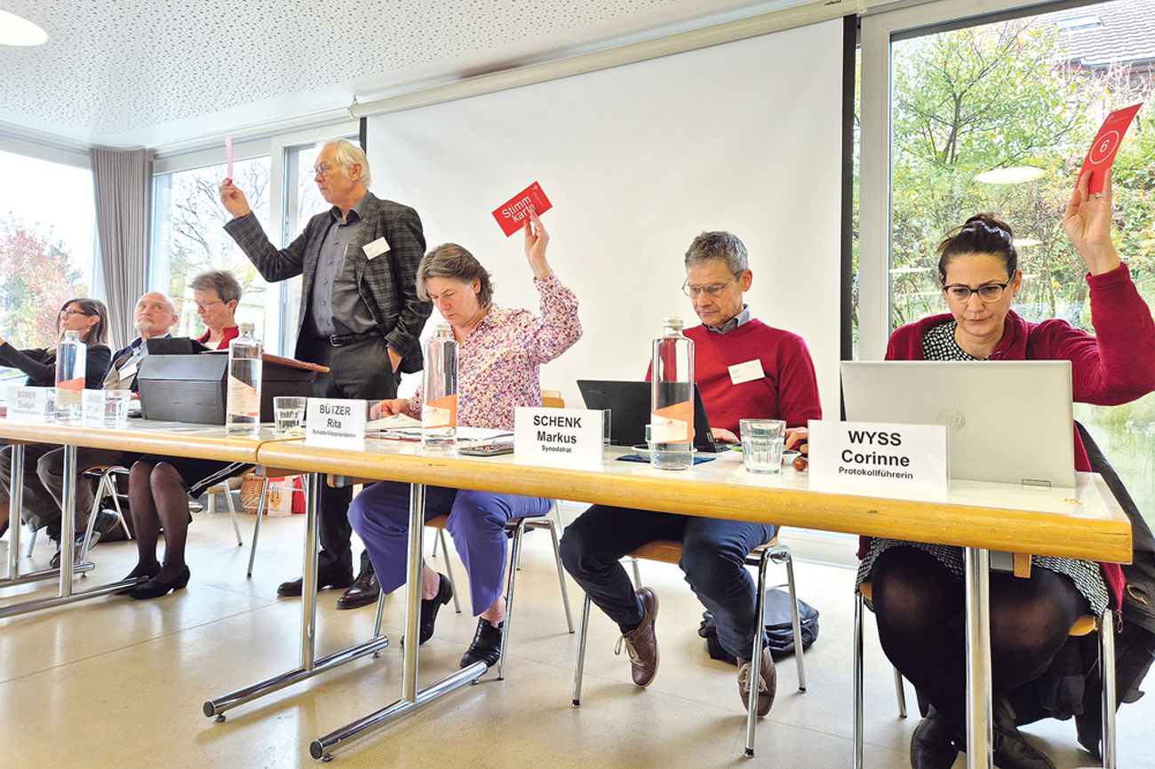 Synode in Dornach: Synodepräsident Michael Schoger leitete die Geschäfte. | Foto: Gerber